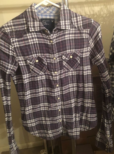 young women's American eagle blue plaid long sleeve button down top size 2